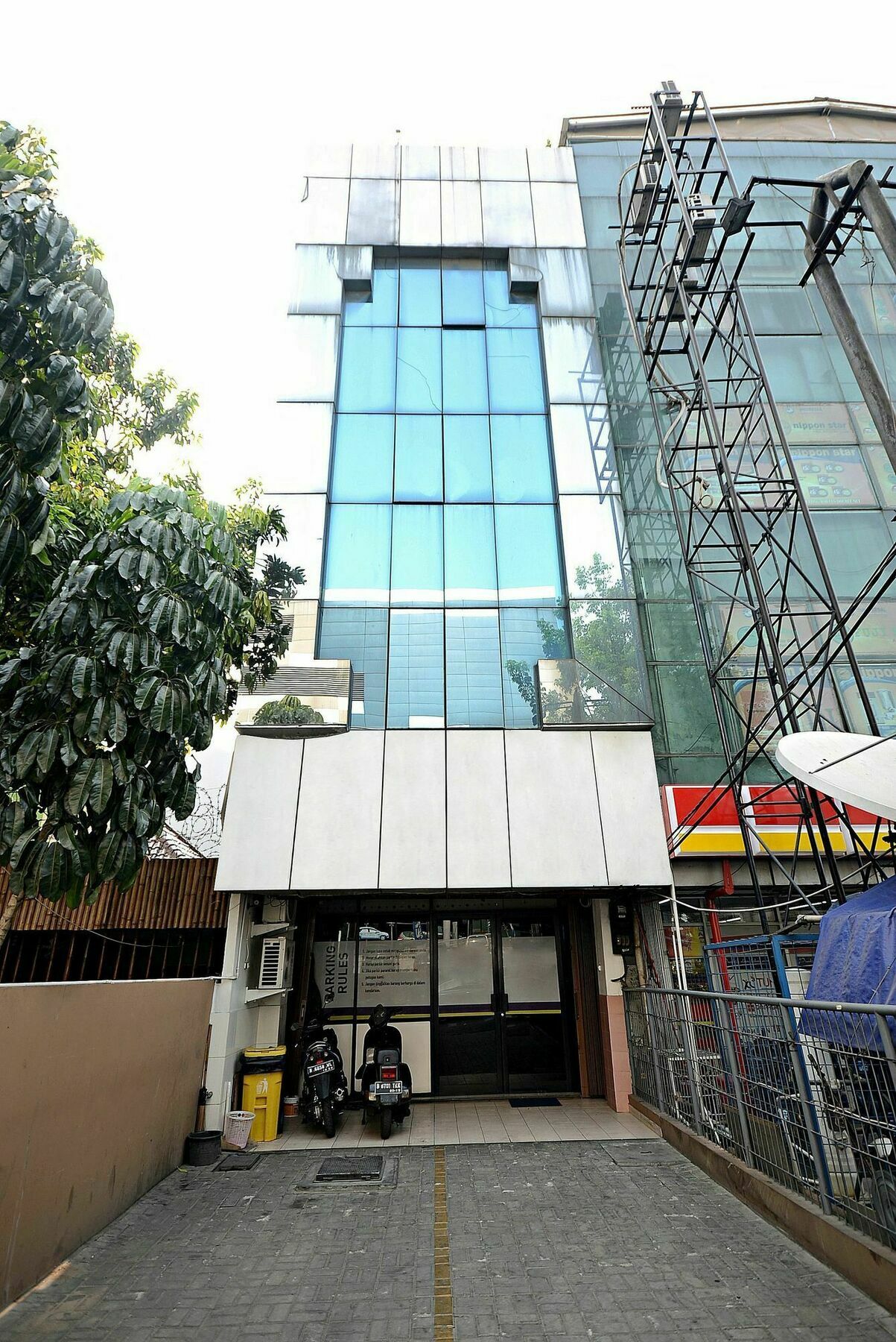 Zen Rooms Cideng Barat Yakarta Exterior foto