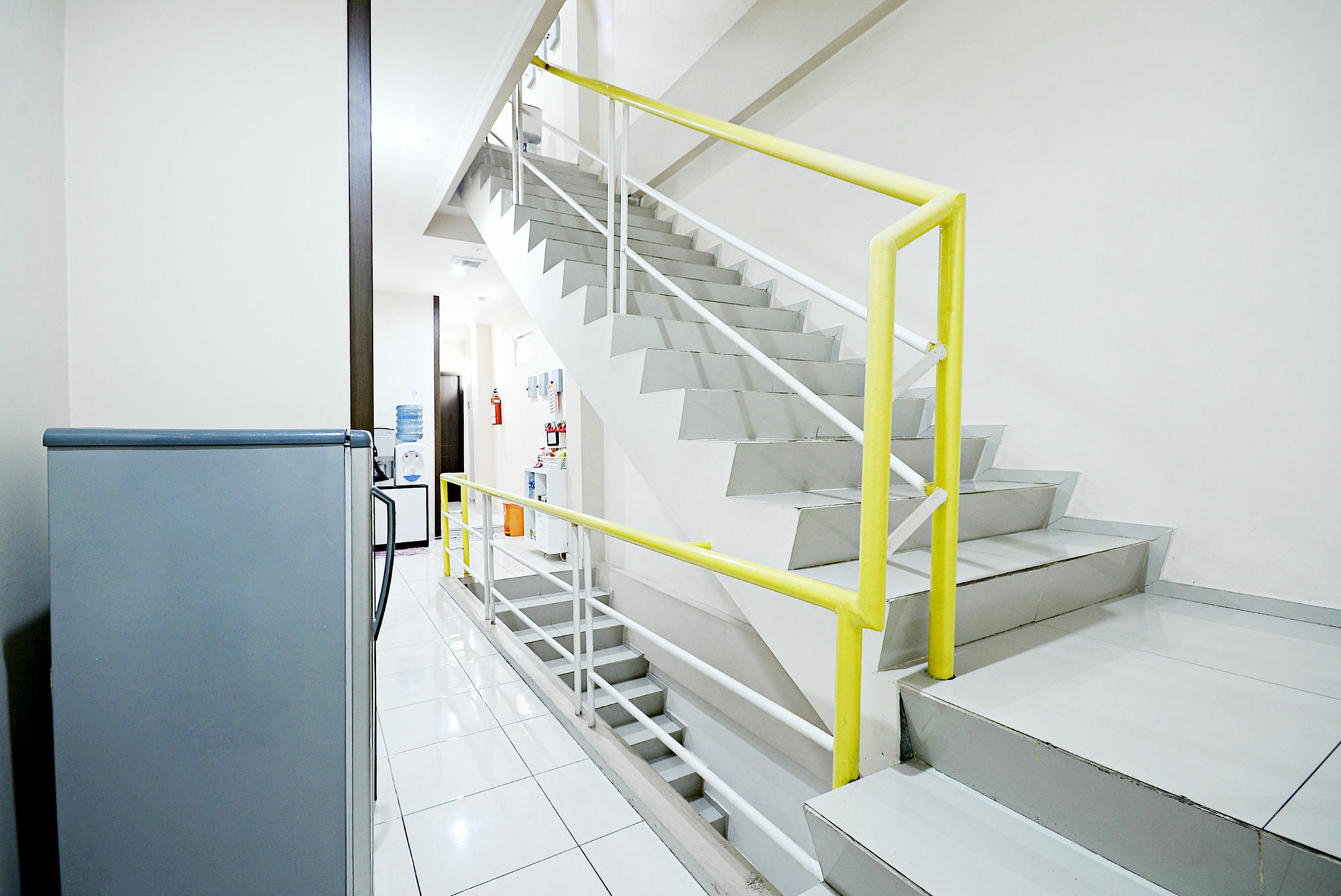 Zen Rooms Cideng Barat Yakarta Exterior foto